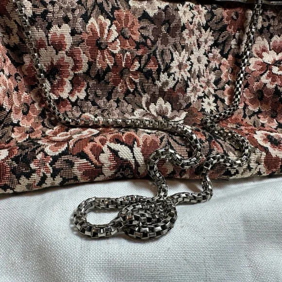 Vintage VTG Floral Tapestry Clutch with Chain Strap - Picture 3 of 15